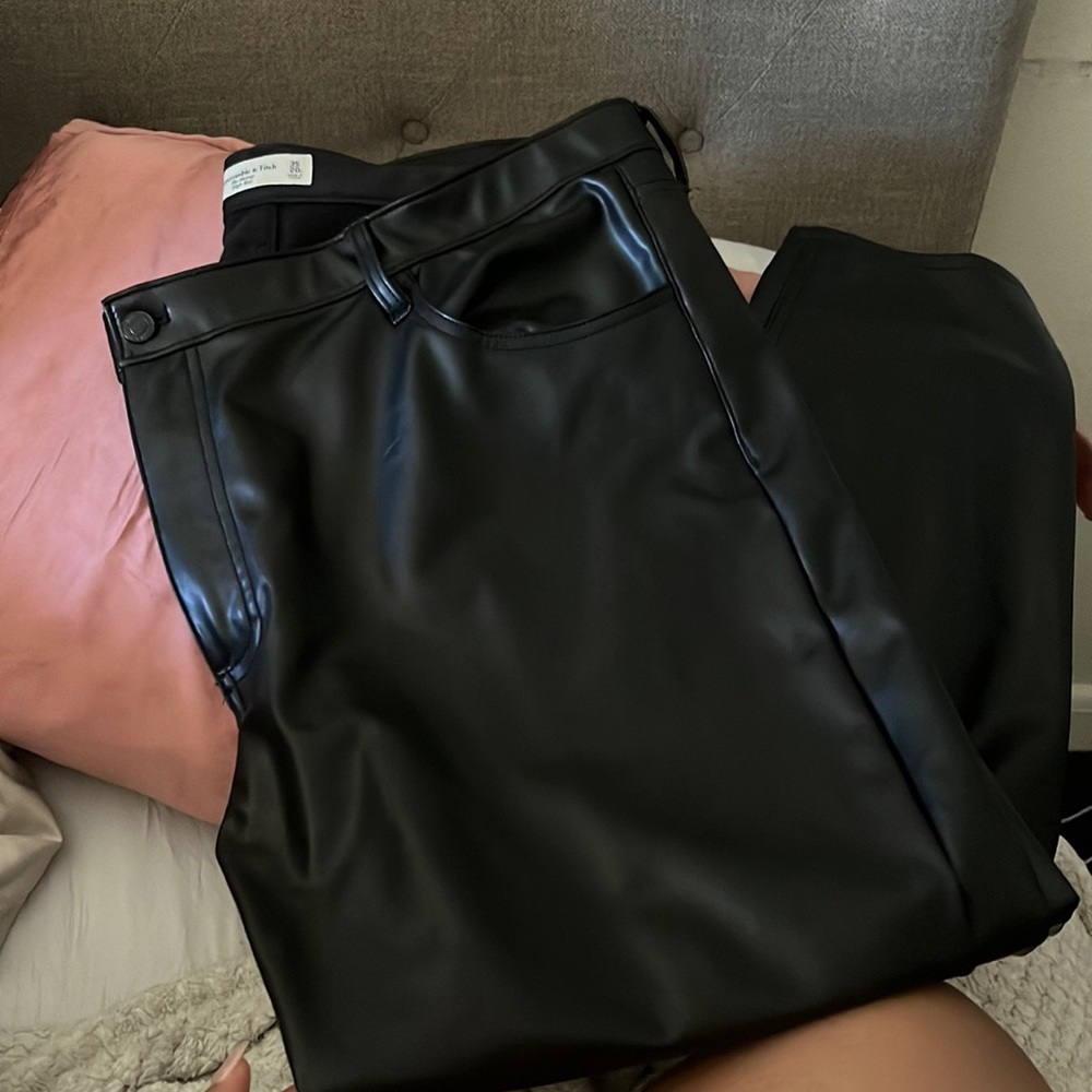 Abercrombie leather pants in a 35, translates to a 16/18